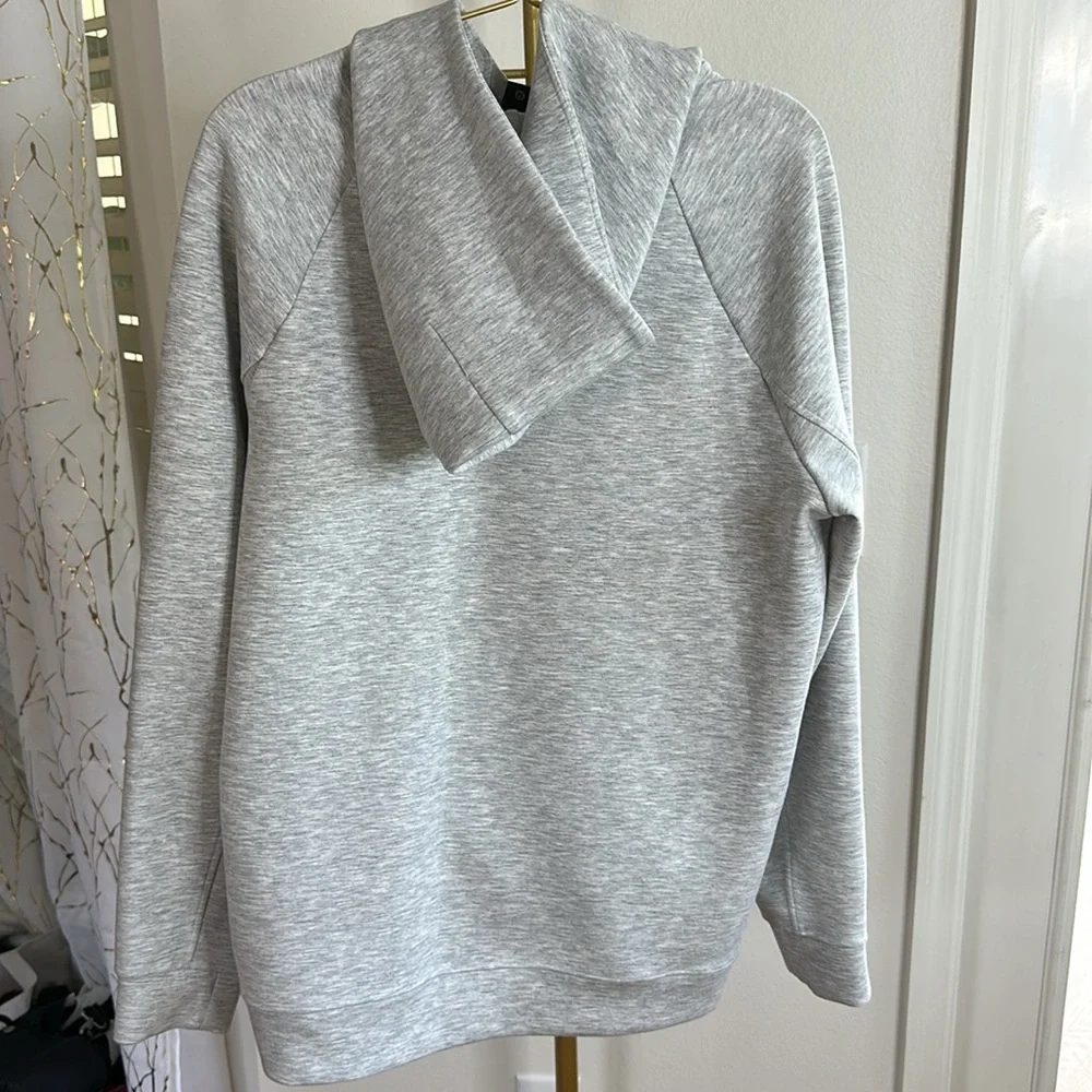 2024 Lululemon City Sweat Pullover Hoodie
Heathered Ultra Light Grey / Sea Salt - Picture 10 of 10